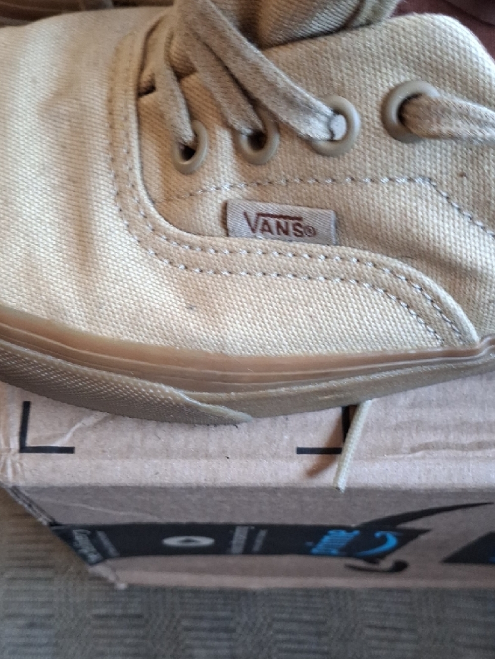 Vans Woman/ Mens Low-Top Vans Sneakers in Tan - Picture 8 of 9